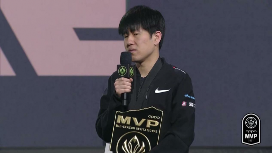 蔡徐坤与顶流联手引爆全网瞬间